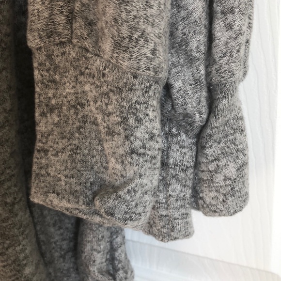 ‼️ 2 Left ‼️ Softest Oversized Long Sleeve Tunic - Picture 3 of 3